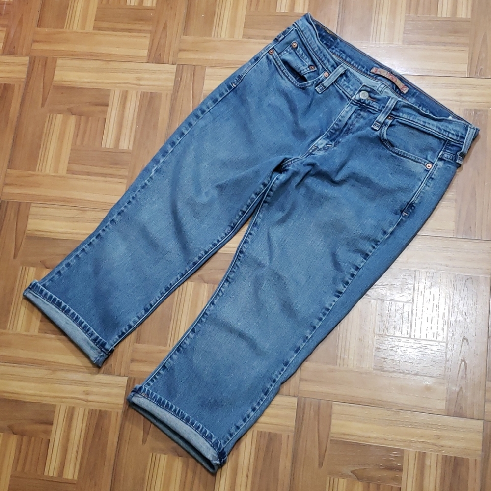 LEVI'S denim capri's - Picture 2 of 13
